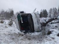 В ДТП с частным автобусом в Балахнинском районе пострадали 16 человек 