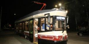 В Нижний Новгород доставлен восьмой из 11 ретро-трамваев 
