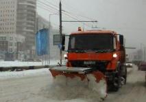 Почти 600 единиц снегоуборочной техники вышли на борьбу со снегом в Нижнем Новгороде  