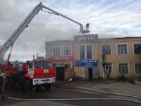 Здание с автосервисом загорелось в деревне Афонино в ночь на 8 июня   