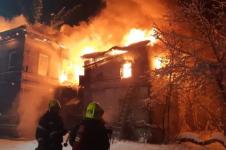 88-летний мужчина погиб при пожаре в доме на Большой Покровской 