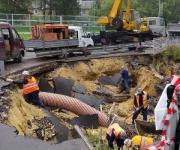 Разрушенный дождем тротуар в Сарове восстановят за неделю 