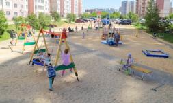 Новые детские площадки появились на улицах Родионова и Германа Лопатина 