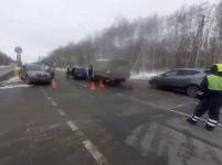 Водитель иномарки пострадал в массовом ДТП на Московском шоссе 