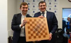 Никитин и Карякин открыли шахматный клуб в Нижнем Новгороде 