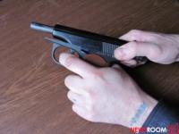 Подросток принес в школу пистолет и подбросил его однокласснику в Дзержинске 