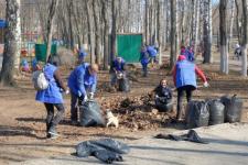 Почти 500 сотрудников Теплоэнерго убрали после зимы территорию объектов компании в ходе общегородского субботника 