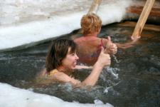 Нижегородское МЧС рассказало о правилах безопасного купания в Крещение 
