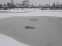 Два 11-летних мальчика чуть не утонули из-за провалившегося льда в Первомайске 