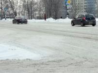 Автомобильные дороги покрыты снегом в Нижегородском и Советском районах Нижнего Новгорода 