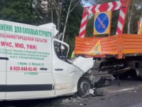 Водитель фургона Renault погиб в ДТП с дорожной машиной в Дзержинске  