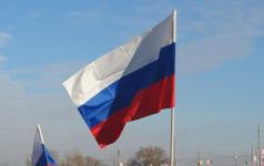 Поднимать флаг и петь гимн России планируется в нижегородских лагерях  