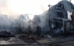 Появилось видео крупного пожара на складе запчастей в Нижнем Новгороде  
