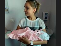 Нижегородские гимнастки Аверины опубликовали фото новорожденной племянницы 