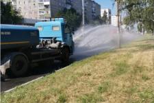 Коммунальщики из-за жары каждые три часа поливают дороги в Нижнем Новгороде 
