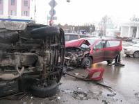 Неоднозначной оказалась авария с перевернувшимся полицейским автомобилем в Дзержинске 