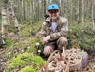 Нижегородский министр Седых похвастался тремя корзинами грибов   