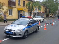 Велосипедист попал под колесо автокрана и погиб в Нижнем Новгороде 