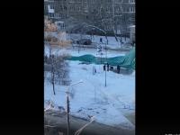 Нижегородцы пожаловались на укладку асфальта в Сормове в -18°C 