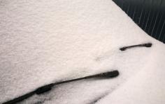 Нижегородцев грабят во время очистки авто от снега 