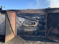Дом с надворными постройками и автомобиль сгорели в Дзержинске 7 апреля 