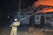 Большой дом сгорел в Краснобаковском районе 
