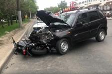 Мотоциклист травмировался в ДТП на Июльских Дней в Нижнем Новгороде 