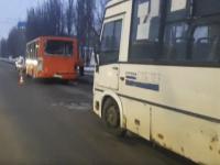 Четыре пассажира пострадали в ДТП с двумя маршрутками в Нижнем Новгороде 