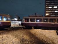 Вагон трамвая №21 сошел с рельсов на площади Комсомольской в Нижнем Новгороде  