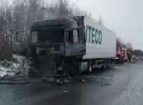 Фура загорелась на трассе Р-158 в Нижнем Новгороде 
