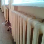 Неходячая пенсионерка замерзает в квартире без отопления в Приокском районе 