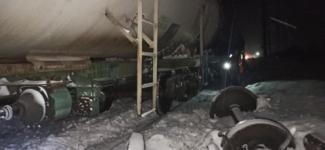 Пять пассажирских поездов задерживаются из-за схода вагонов в Нижегородской области 