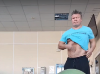 Тактаров показал нижегородцам два упражнения для плоского живота 