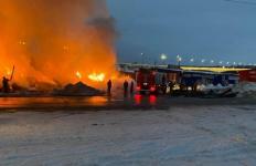 Пожар на рынке стройматериалов произошел в Нижнем Новгороде 