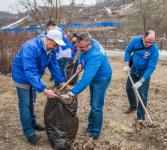 Единороссы нижегородской Гордумы провели субботник в парке Победы 