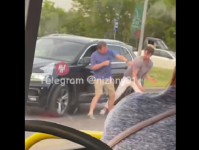 Конфликт на дороге закончился дракой водителей в Нижнем Новгороде 