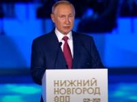 Путин пригласил туристов в Нижний Новгород 