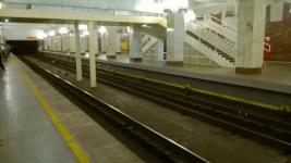 Оказавшуюся на рельсах метро девушку спасли в Нижнем Новгороде 
