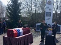 Прощание с погибшим на СВО Дмитрием Калининым прошло в Варнавинском округе 