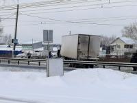 Грузовик снес остановку на Московском шоссе в Нижнем Новгороде 
