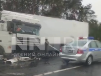 Военный грузовик и фура столкнулись на трассе М-7 в Володарском районе  
