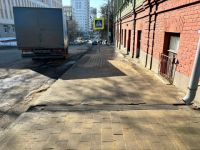 Провал на тротуаре устранили на улице Семашко в Нижнем Новгороде 