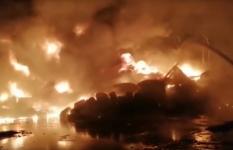 Появилось видео крупного пожара в Кудьминской промзоне 