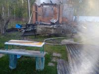 Два человека погибли при пожаре в дачном домике в Дальнеконстантиновском районе 