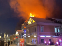 Кафе «Библиотека» горит на Большой Покровской в Нижнем Новгороде 