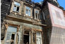 Блогер Варламов усомнился в восстановлении горевшего Дома Чардымова  