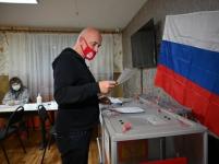 Захар Прилепин проголосовал на выборах в Дзержинске 17 сентября 