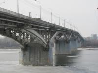 Лобовое столкновение на Канавинском мосту устроила девушка на «Инфинити» 
