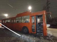 Троллейбус обгорел в Канавинском районе Нижнего Новгорода 