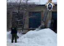 Гострудинспекция расследует инцидент с гибелью нижегородца под глыбой льда с крыши 